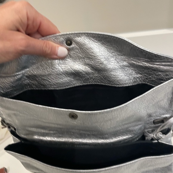 Balenciaga silver crossbody - Picture 4 of 7